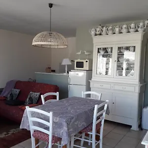 2 Personnes , Plonévez-Porzay France